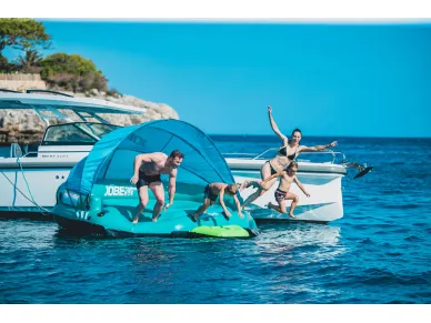 130-1-230421001_action image