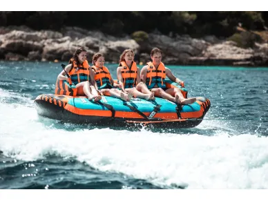 130-8-442421002_action kuva